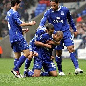 Season 06-07 Photographic Print Collection: Bolton v Everton