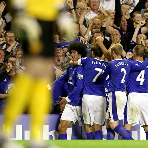 Fellaini's Stunner: Everton's First Goal Against Manchester United (1-0) at Goodison Park, 2012