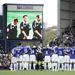 Football - Everton v Aston Villa - FA Barclays Premiership - Goodison Park - 06 / 07 - 11 / 11 / 06 A minute silence before the game Mandatory Credit: Action Images /