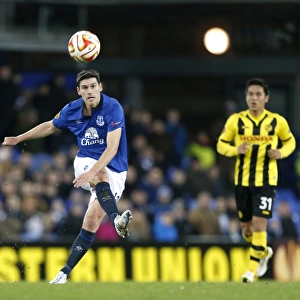 Gareth Barry: Everton's Midfield Maestro in Europa League Battle against BSC Young Boys