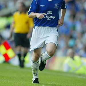 Gary Naysmith in Action for Everton against Arsenal, Barclays Premiership 04-05