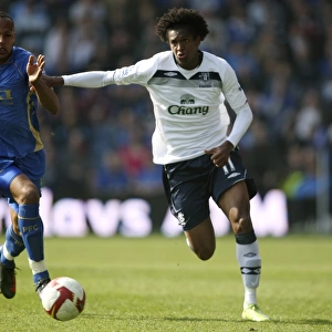 Kaboul vs Jo: Everton vs Portsmouth Clash in the Barclays Premier League (08/09)
