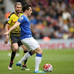 Leighton Baines in Action: Everton vs. Watford, Premier League Showdown at Vicarage Road