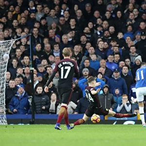 Mirallas's Strike: Everton's Second Goal Against Manchester City