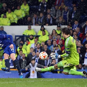 Naismith Scores First: Everton's Europa League Goal Against Dynamo Kiev