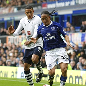 Pienaar vs. Jenas: Everton vs. Tottenham Clash in the Barclays Premier League (08/09)