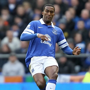 Thrilling 3-3 Draw at Goodison Park: Sylvain Distin's Leading Performance for Everton Against Liverpool