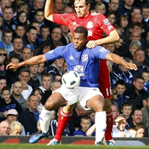 Yakubu Shields Off Kyrgiakos: Everton vs Liverpool, Barclays Premier League, Goodison Park (17 October 2010)