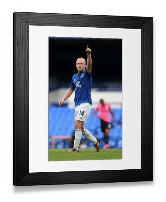 Framed Print : Leon Osman Testimonial - Everton v FC Porto - Goodison Park Framed Print : Leon Osman Testimonial - Everton v FC Porto - Goodison Park