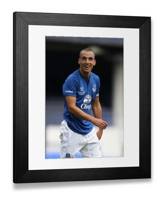 Framed Print : Leon Osman Testimonial: Everton vs FC Porto at Goodison Park Framed Print : Leon Osman Testimonial: Everton vs FC Porto at Goodison Park