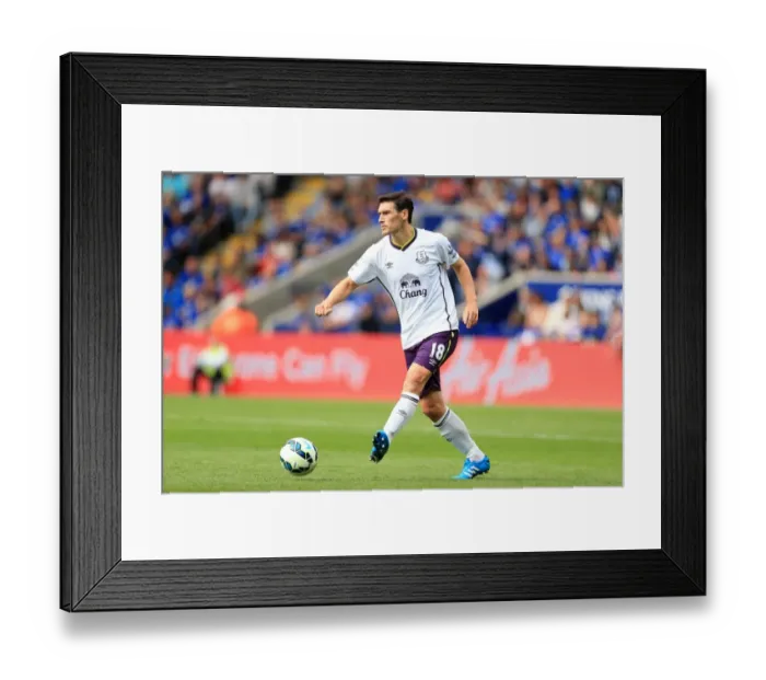 Framed Print : Gareth Barry vs Leicester City: Everton's Battle at King Power Stadium - Barclays Premier League Soccer Match Framed Print : Gareth Barry vs Leicester City: Everton's Battle at King Power Stadium - Barclays Premier League Soccer Match