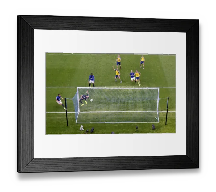 Framed Print : Seamus Coleman Scores the Opener: Everton vs. Arsenal at Goodison Park, Premier League 2014 Framed Print : Seamus Coleman Scores the Opener: Everton vs. Arsenal at Goodison Park, Premier League 2014