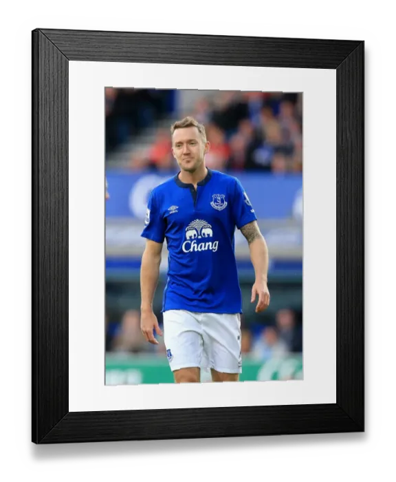Framed Print : Everton vs Arsenal: Aidan McGeady's Premier League Showdown at Goodison Park (2014)
