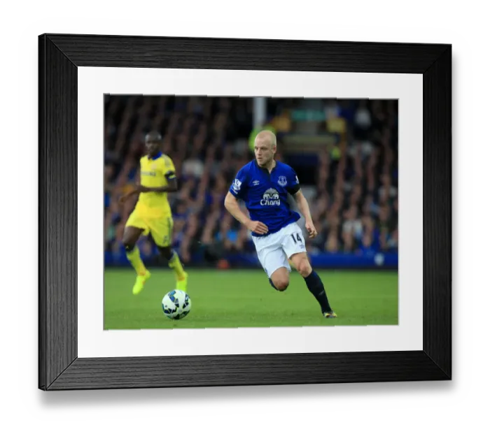 Framed Print : Steven Naismith in Action: Everton vs Chelsea, Premier League Rivalry at Goodison Park Framed Print : Steven Naismith in Action: Everton vs Chelsea, Premier League Rivalry at Goodison Park