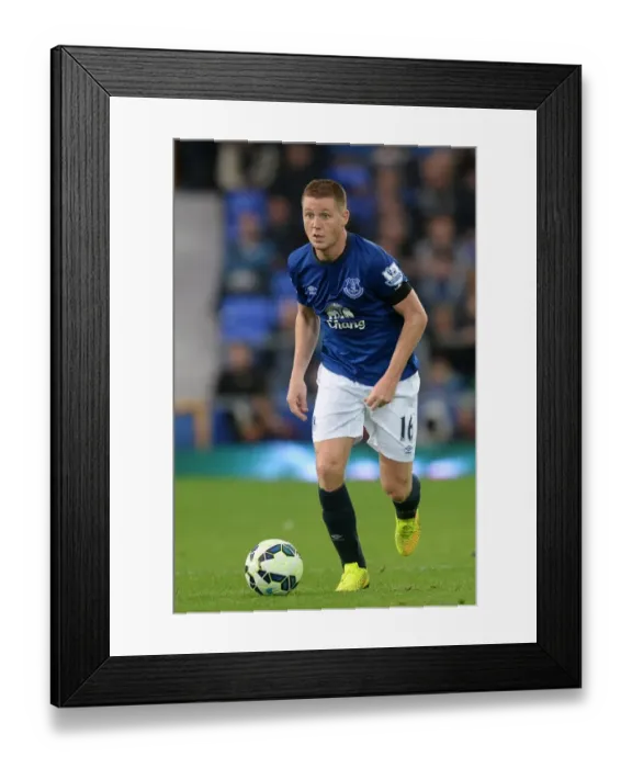 Framed Print : James McCarthy in Action: Everton vs Chelsea at Goodison Park Framed Print : James McCarthy in Action: Everton vs Chelsea at Goodison Park