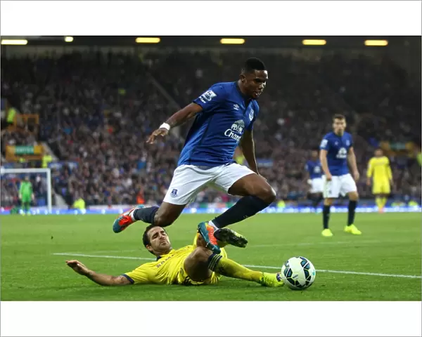 Battle for the Ball: Fabregas vs. Eto'o - Everton vs. Chelsea, Premier League, Goodison Park
