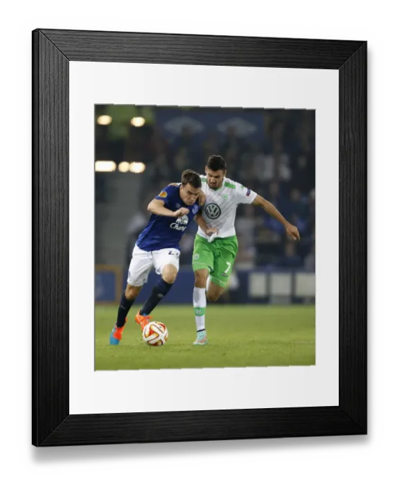 Framed Print : Battle for the Ball: Everton vs VfL Wolfsburg - UEFA Europa League Group H Framed Print : Battle for the Ball: Everton vs VfL Wolfsburg - UEFA Europa League Group H
