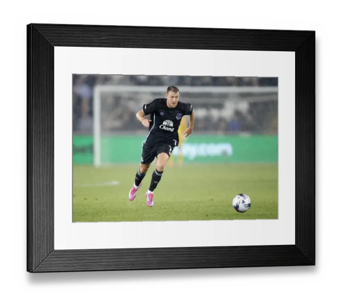 Framed Print : Aiden McGeady in Action: Everton vs Swansea City - Capital One Cup Third Round, Liberty Stadium Framed Print : Aiden McGeady in Action: Everton vs Swansea City - Capital One Cup Third Round, Liberty Stadium