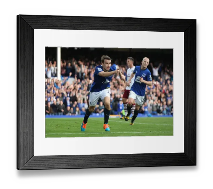 Framed Print : Seamus Coleman's Stunner: Everton's Triumphant Third Goal Against Aston Villa in the Premier League Framed Print : Seamus Coleman's Stunner: Everton's Triumphant Third Goal Against Aston Villa in the Premier League