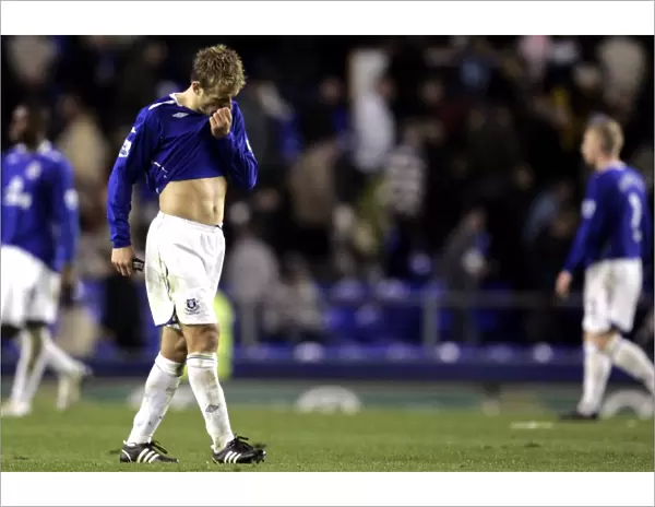 Football - Everton v Chelsea Barclays Premier League - Goodison Park - 17  /  4  /  08 Evertons Phil Neville looks dejected at full time Mandatory Credit: Action Images  /  Keith Williams Livepic NO ONLINE  /  INTERNET USE WITHOUT A LICENCE FROM THE FOOTBALL