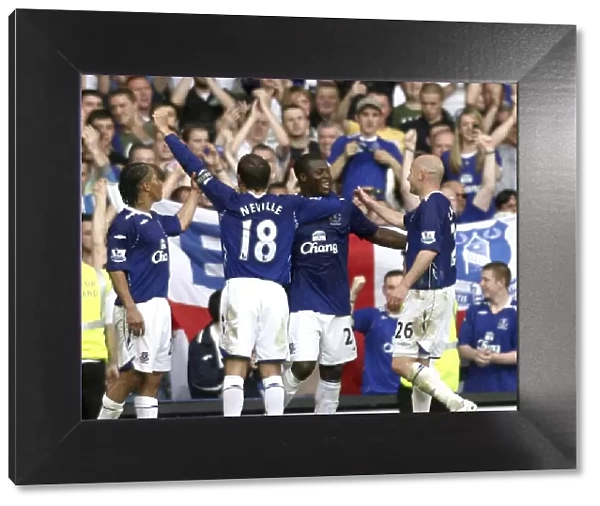 Yakubu's Hat-Trick: Everton Celebrates Third Goal vs. Newcastle United (11 / 5 / 08)