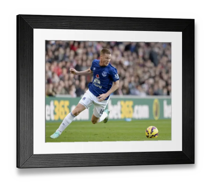 Framed Print : James McCarthy in Action: Everton vs Sunderland, Premier League 2014