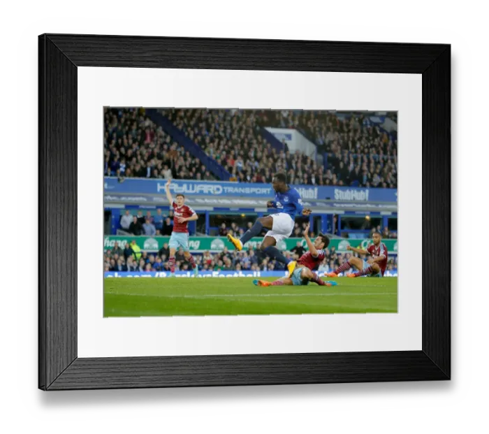 Framed Print : Romelu Lukaku Scores the Thrilling Opener: Everton vs. West Ham United, Barclays Premier League - Goodison Park