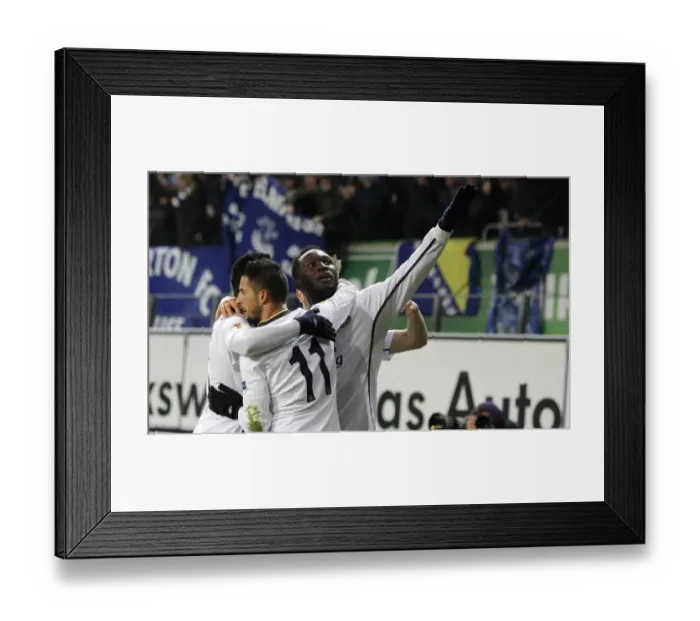 Framed Print : Romelu Lukaku's Europa League Debut Goal: Everton Celebrates vs VfL Wolfsburg