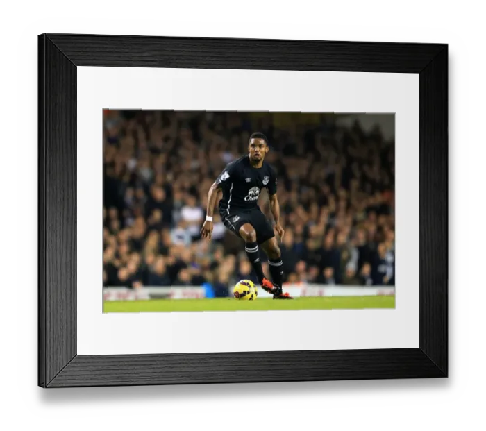 Framed Print : Eto'o at White Hart Lane: Tottenham Hotspur vs Everton, Premier League Showdown Framed Print : Eto'o at White Hart Lane: Tottenham Hotspur vs Everton, Premier League Showdown
