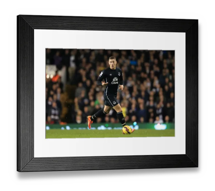 Framed Print : Everton's Ross Barkley in Action: Premier League Showdown at White Hart Lane (Everton vs. Tottenham Hotspur) Framed Print : Everton's Ross Barkley in Action: Premier League Showdown at White Hart Lane (Everton vs. Tottenham Hotspur)