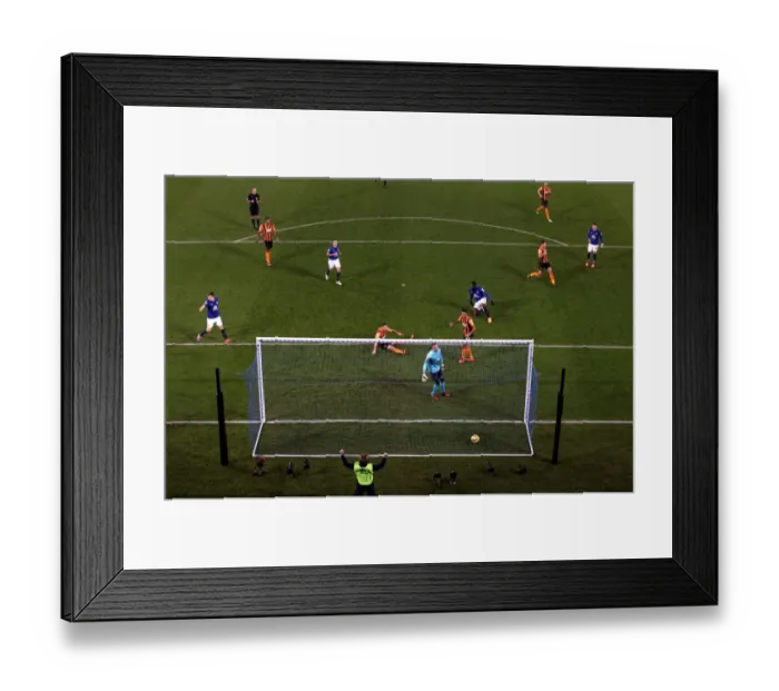 Framed Print : Romelu Lukaku Scores the Opener: Thrilling Everton Start Against Hull City (BPL, Goodison Park)