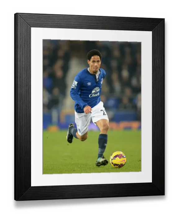 Framed Print : Steven Pienaar in Action: Everton vs Hull City, Barclays Premier League at Goodison Park Framed Print : Steven Pienaar in Action: Everton vs Hull City, Barclays Premier League at Goodison Park