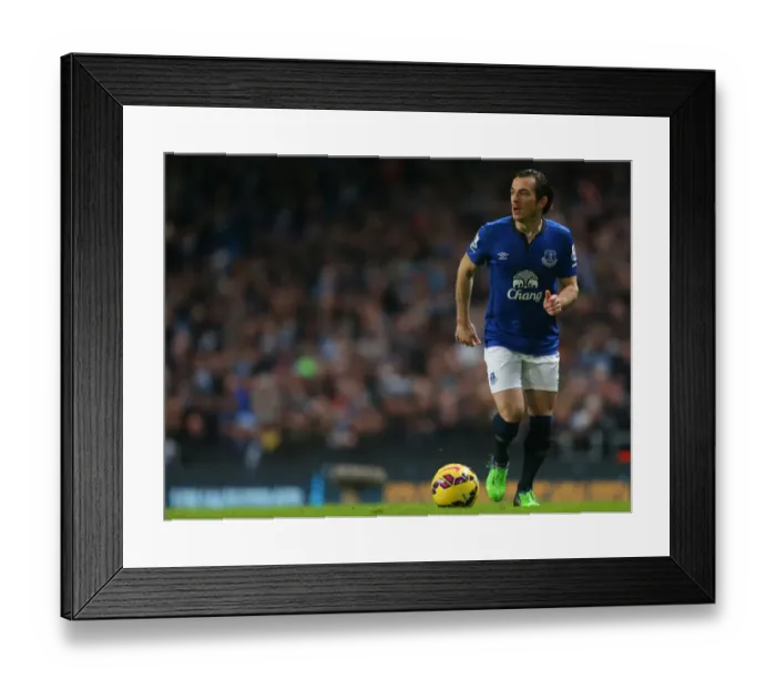 Framed Print : Leighton Baines at Etihad Stadium: Manchester City vs. Everton - Barclays Premier League Framed Print : Leighton Baines at Etihad Stadium: Manchester City vs. Everton - Barclays Premier League