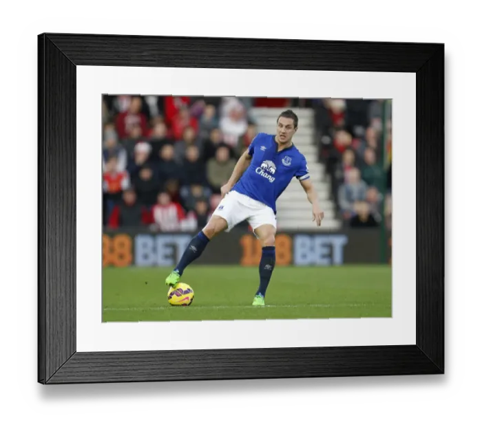 Framed Print : Everton's Jagielka in Action: Everton vs Southampton at St. Mary's Stadium, Premier League Framed Print : Everton's Jagielka in Action: Everton vs Southampton at St. Mary's Stadium, Premier League