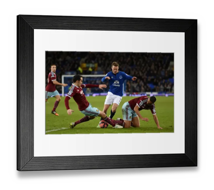 Framed Print : Everton vs West Ham United: Aiden McGeady Fights for Possession in FA Cup Third Round Clash Framed Print : Everton vs West Ham United: Aiden McGeady Fights for Possession in FA Cup Third Round Clash