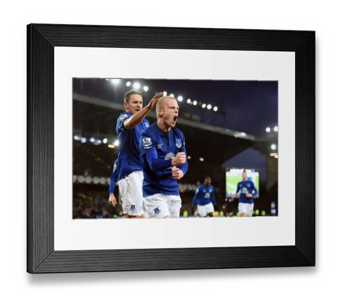 Framed Print : Naismith's Dramatic Equalizer: Everton's Thrilling Comeback Against Manchester City in the Premier League
