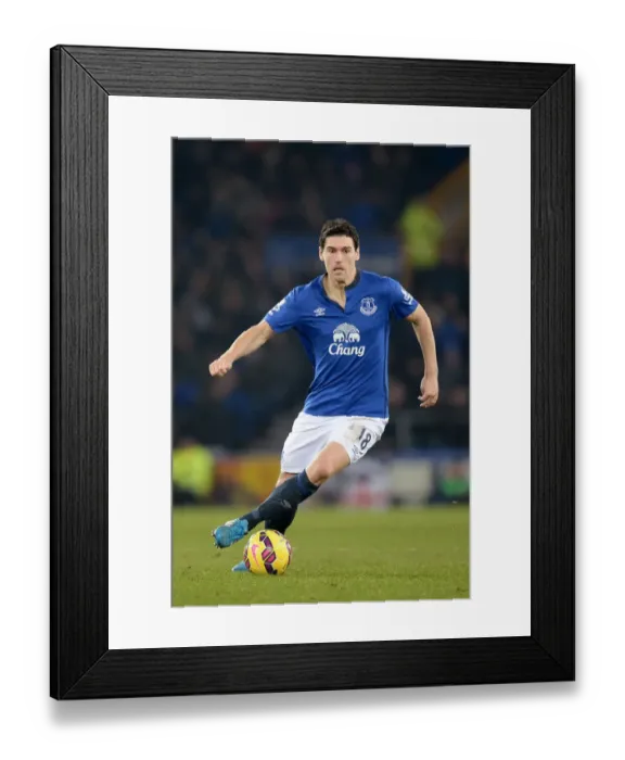 Framed Print : Gareth Barry at Goodison Park: Everton vs. West Bromwich Albion - Barclays Premier League Framed Print : Gareth Barry at Goodison Park: Everton vs. West Bromwich Albion - Barclays Premier League