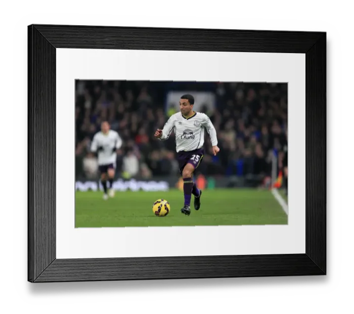 Framed Print : Charging Ahead: Aaron Lennon at Stamford Bridge - Everton vs. Chelsea, Premier League Framed Print : Charging Ahead: Aaron Lennon at Stamford Bridge - Everton vs. Chelsea, Premier League