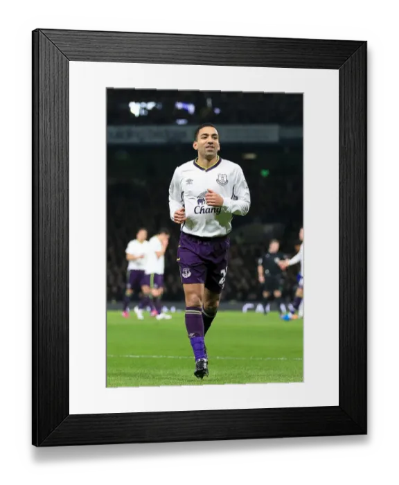 Framed Print : Aaron Lennon Charges Forward in Premier League Battle at Stamford Bridge Framed Print : Aaron Lennon Charges Forward in Premier League Battle at Stamford Bridge