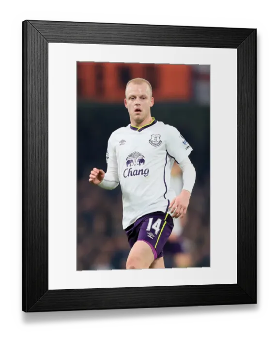 Framed Print : Naismith at Stamford Bridge: Everton vs Chelsea, Premier League Clash Framed Print : Naismith at Stamford Bridge: Everton vs Chelsea, Premier League Clash