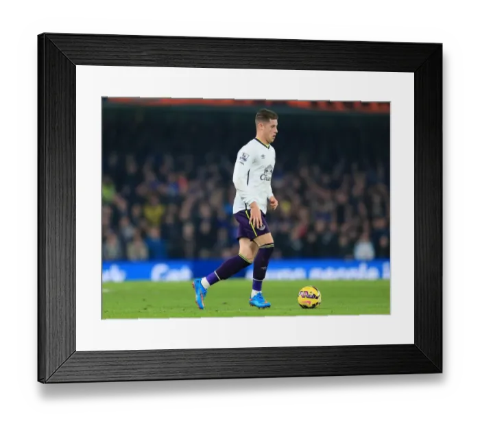 Framed Print : Premier League Showdown: Ross Barkley in Action - Chelsea vs. Everton (Stamford Bridge) Framed Print : Premier League Showdown: Ross Barkley in Action - Chelsea vs. Everton (Stamford Bridge)