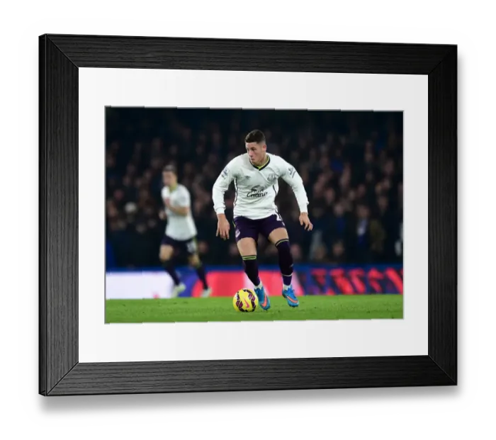 Framed Print : Ross Barkley's Emotional Return: Everton vs. Chelsea - Premier League Showdown at Stamford Bridge