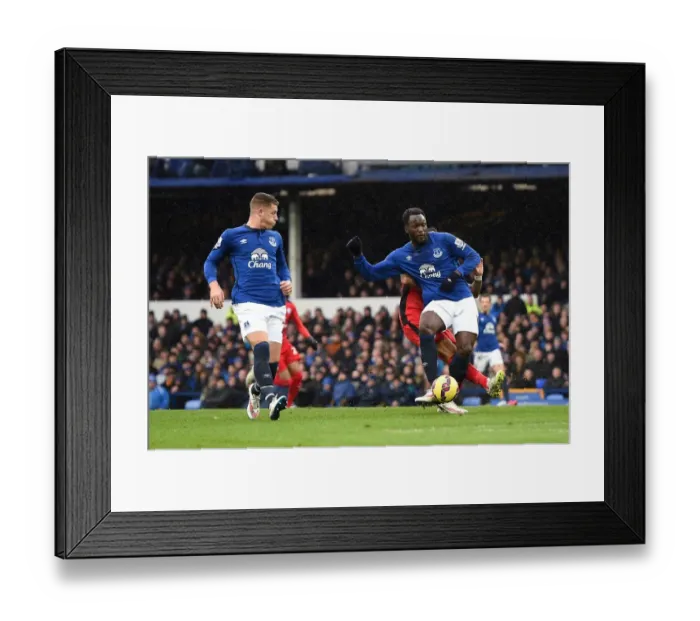 Framed Print : Everton's Lukaku Scores Stunner at Goodison Park Against Leicester City in Premier League Framed Print : Everton's Lukaku Scores Stunner at Goodison Park Against Leicester City in Premier League