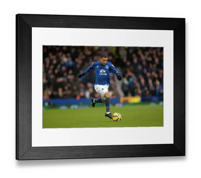 Framed Print : Everton's Aaron Lennon Faces Off Against Leicester City in Barclays Premier League Clash Framed Print : Everton's Aaron Lennon Faces Off Against Leicester City in Barclays Premier League Clash