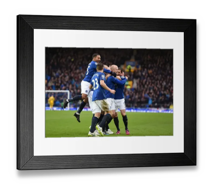Framed Print : Everton's Naismith Scores First Goal: Everton 1-0 Leicester City (Barclays Premier League) Framed Print : Everton's Naismith Scores First Goal: Everton 1-0 Leicester City (Barclays Premier League)