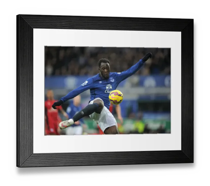 Framed Print : Lukaku in Action: Everton vs Leicester City at Goodison Park, Barclays Premier League Framed Print : Lukaku in Action: Everton vs Leicester City at Goodison Park, Barclays Premier League