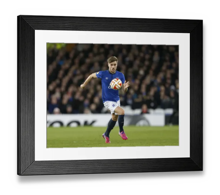 Framed Print : Luke Garbutt in Europa League Action: Everton vs BSC Young Boys at Goodison Park Framed Print : Luke Garbutt in Europa League Action: Everton vs BSC Young Boys at Goodison Park