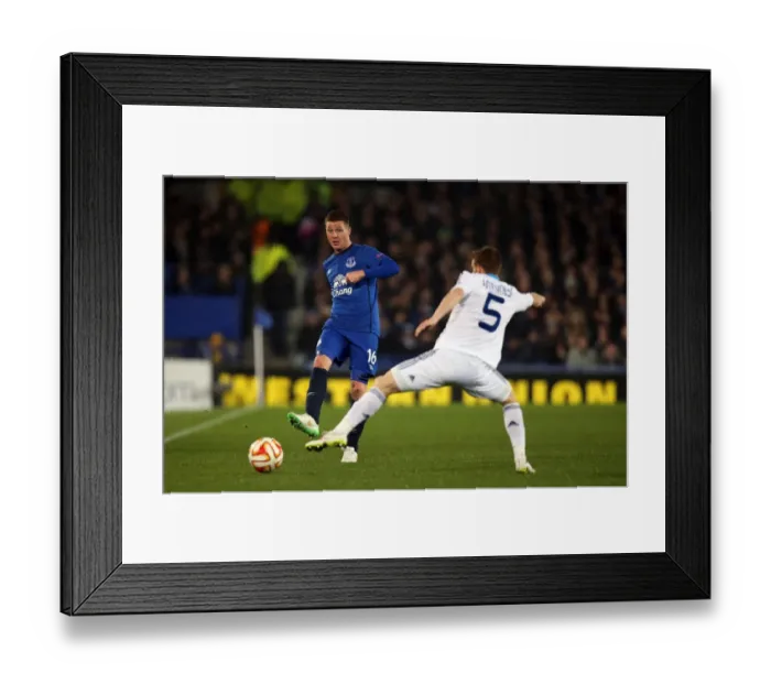 Framed Print : UEFA Europa League - Round of 16 - First Leg - Everton v Dynamo Kiev - Goodison Park Framed Print : UEFA Europa League - Round of 16 - First Leg - Everton v Dynamo Kiev - Goodison Park