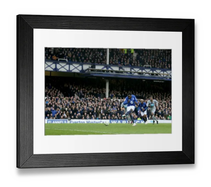Framed Print : Romelu Lukaku Scores Penalty: Everton's Thrilling Victory Over Newcastle United (BPL, Goodison Park)