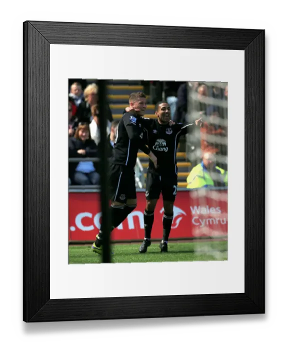 Framed Print : Everton's Lennon and Barkley: A Dazzling Duo Celebrates First Goal vs Swansea City